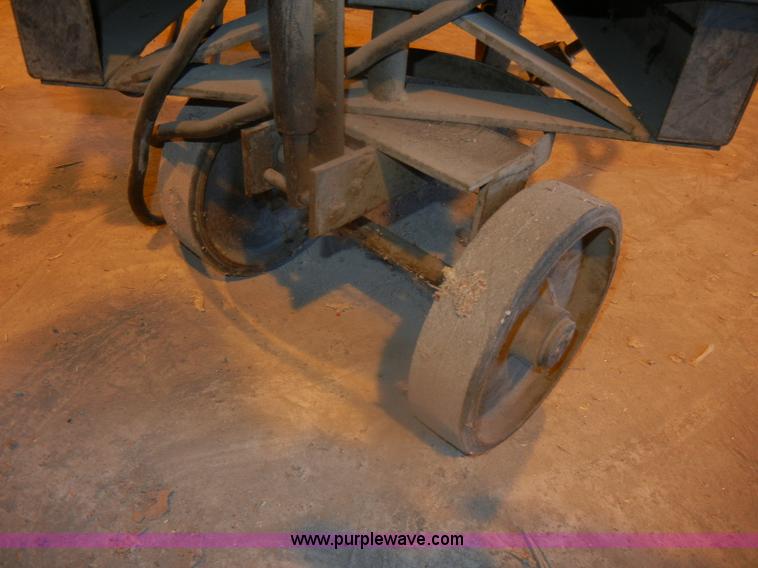 image for item O9605 Miller Dialarc HF welder