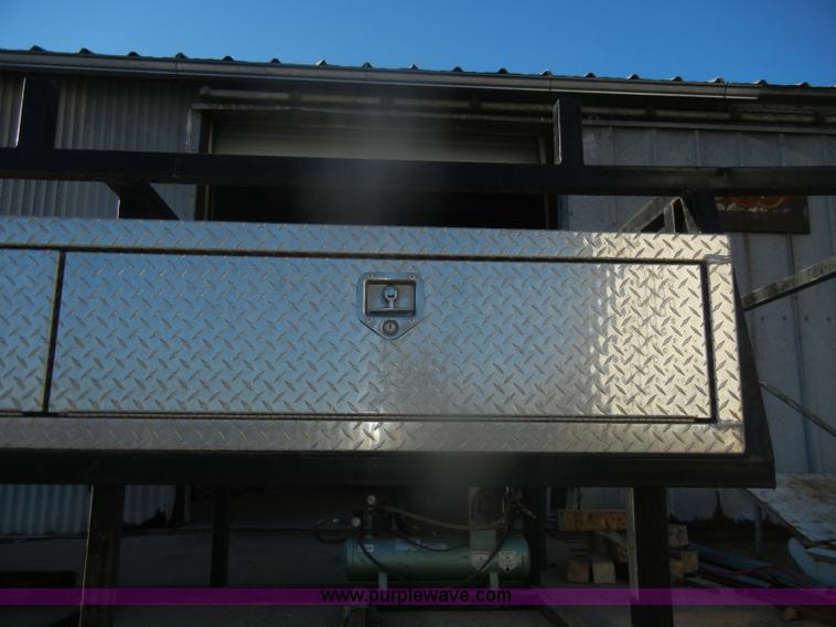 image for item O9606 Slide-in pickup truck headache rack