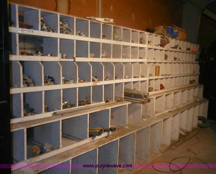 image for item T9520 Assorted metal pieces