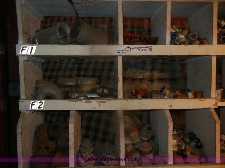 image for item T9520 Assorted metal pieces