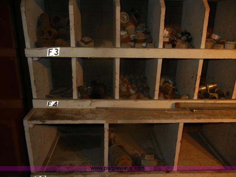 image for item T9520 Assorted metal pieces