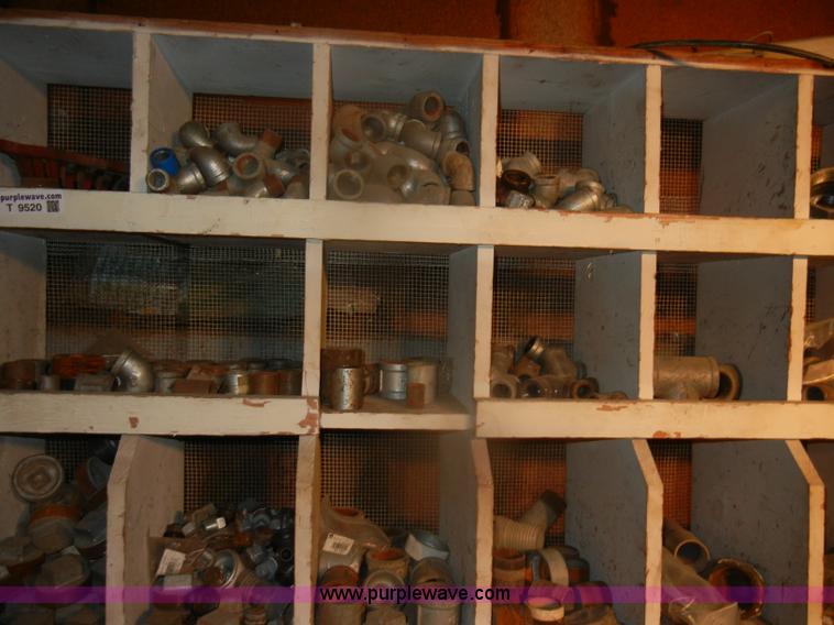 image for item T9520 Assorted metal pieces