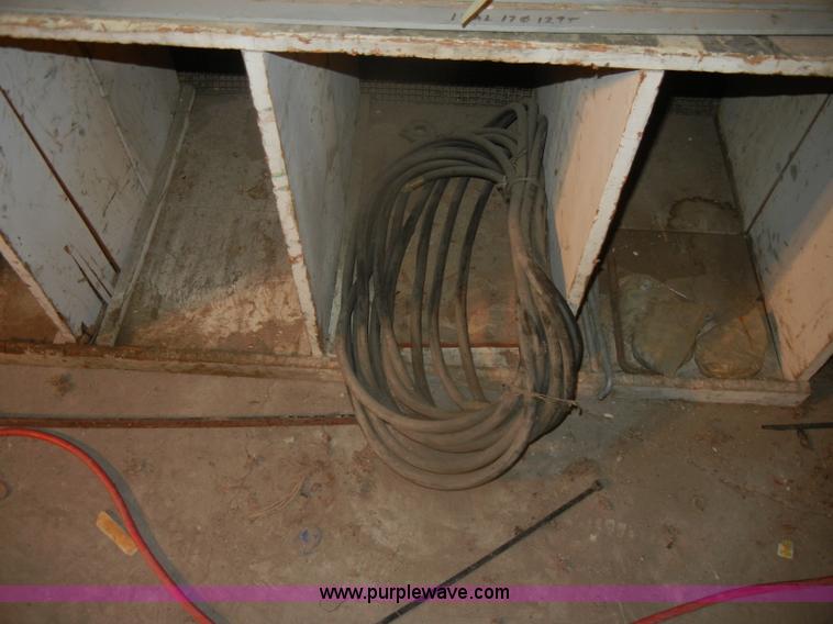 image for item T9520 Assorted metal pieces