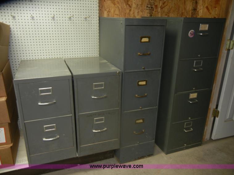 image for item T9524 Assorted office equipment