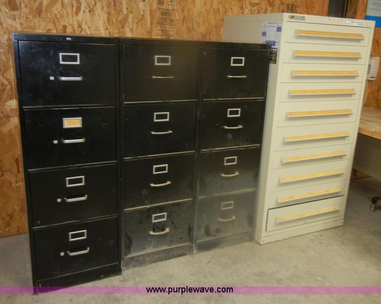 image for item T9524 Assorted office equipment