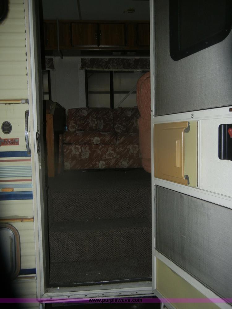 image for item D4049 1988 Chevrolet Coachmen Catalina motorhome RV