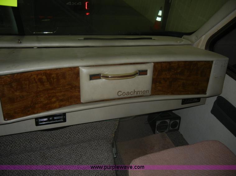 image for item D4049 1988 Chevrolet Coachmen Catalina motorhome RV