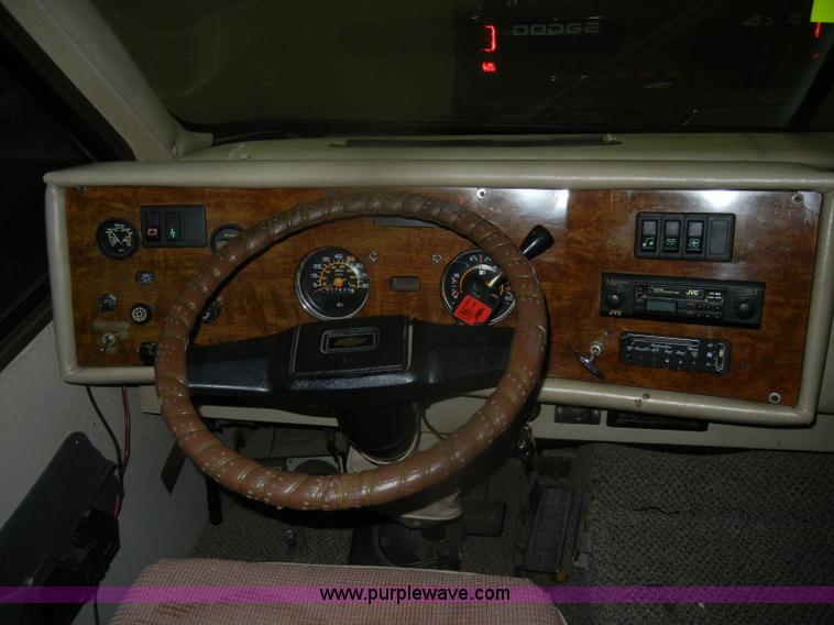 image for item D4049 1988 Chevrolet Coachmen Catalina motorhome RV