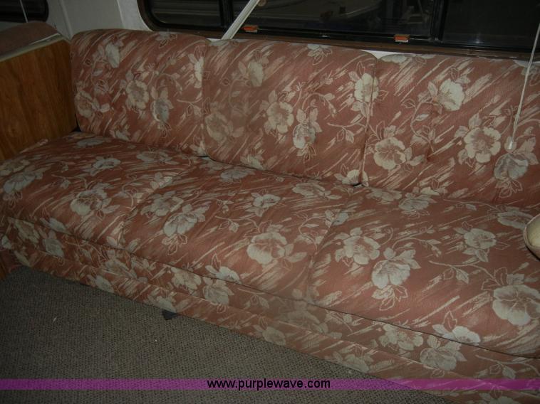 image for item D4049 1988 Chevrolet Coachmen Catalina motorhome RV