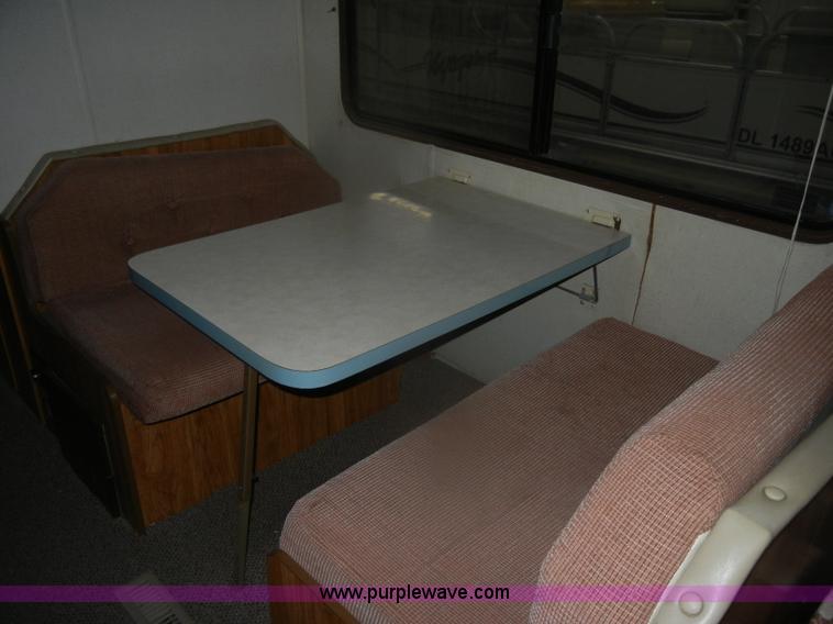 image for item D4049 1988 Chevrolet Coachmen Catalina motorhome RV