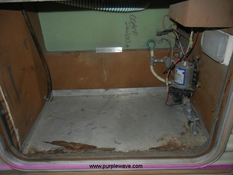 image for item D4049 1988 Chevrolet Coachmen Catalina motorhome RV