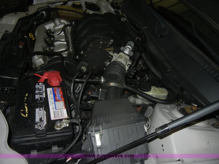 image for item D4679 2004 Ford Taurus SES