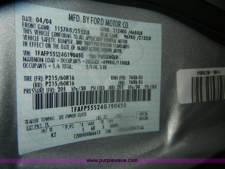 image for item D4679 2004 Ford Taurus SES