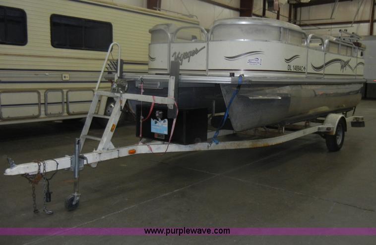 image for item D4680 Voyager pontoon boat