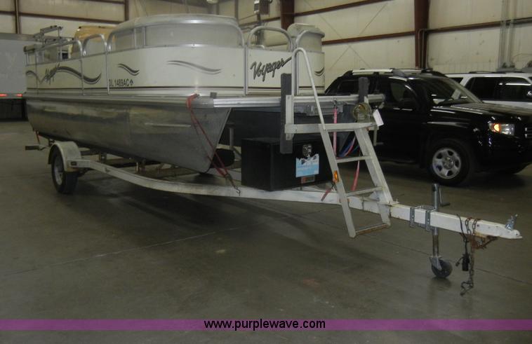 image for item D4680 Voyager pontoon boat