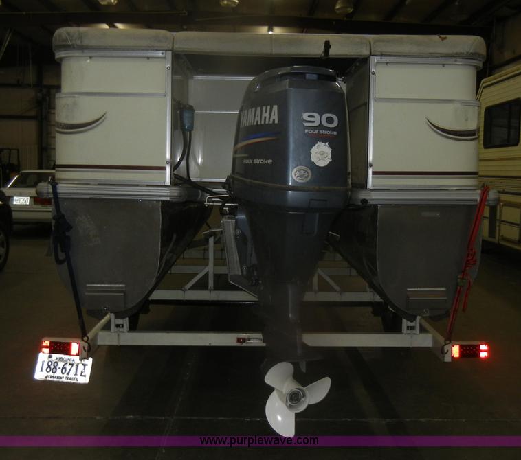 image for item D4680 Voyager pontoon boat
