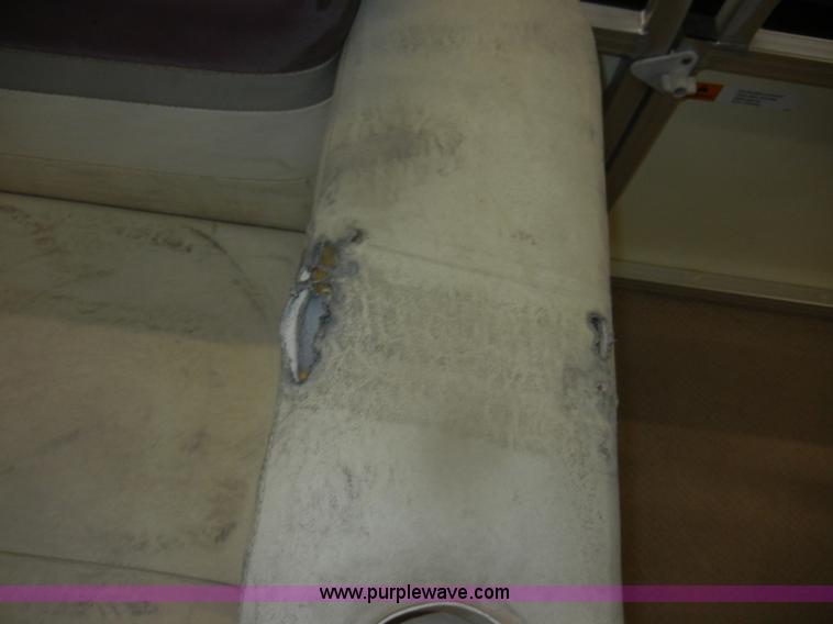 image for item D4680 Voyager pontoon boat