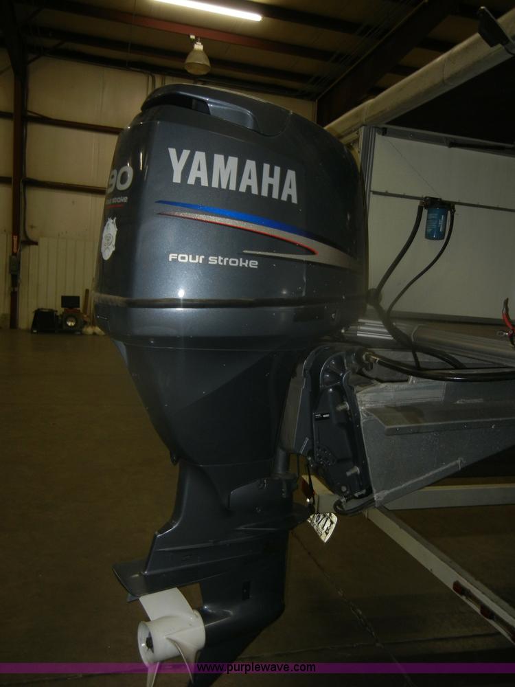 image for item D4680 Voyager pontoon boat