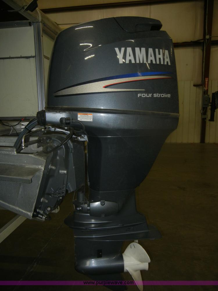 image for item D4680 Voyager pontoon boat