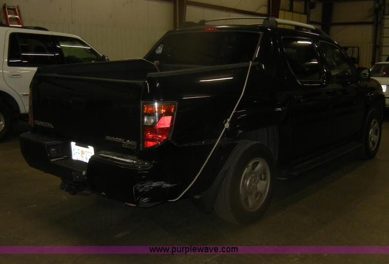 image for item D4681 2006 Honda Ridgeline RT pickup truck <br />Non-repairable title, parts only