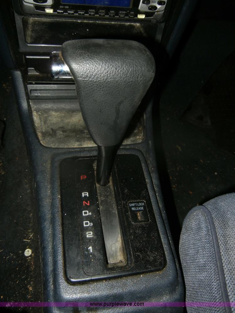 image for item D4682 1993 Honda Accord LX