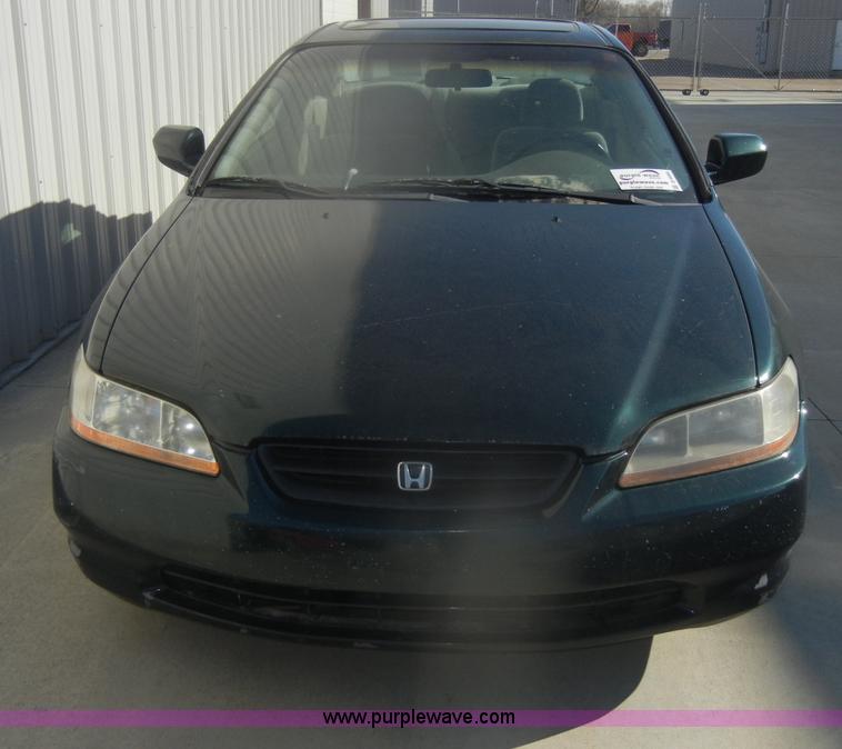 image for item D4684 1999 Honda Accord EX