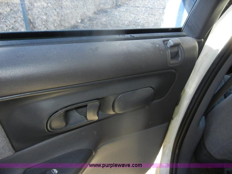 image for item D4685 1997 Dodge Intrepid