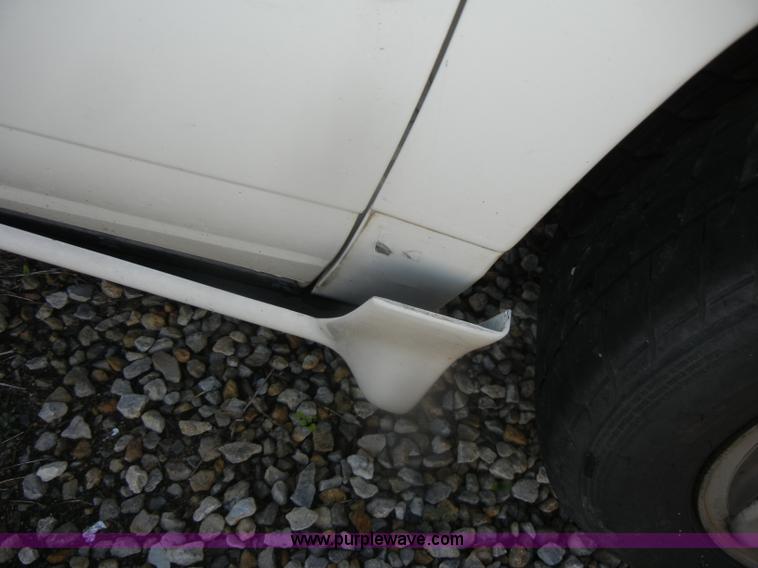 image for item D4685 1997 Dodge Intrepid