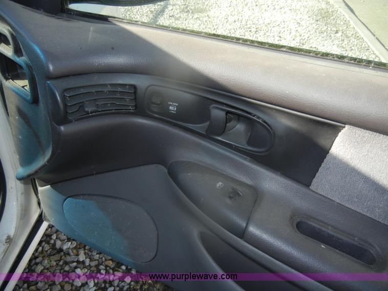 image for item D4685 1997 Dodge Intrepid