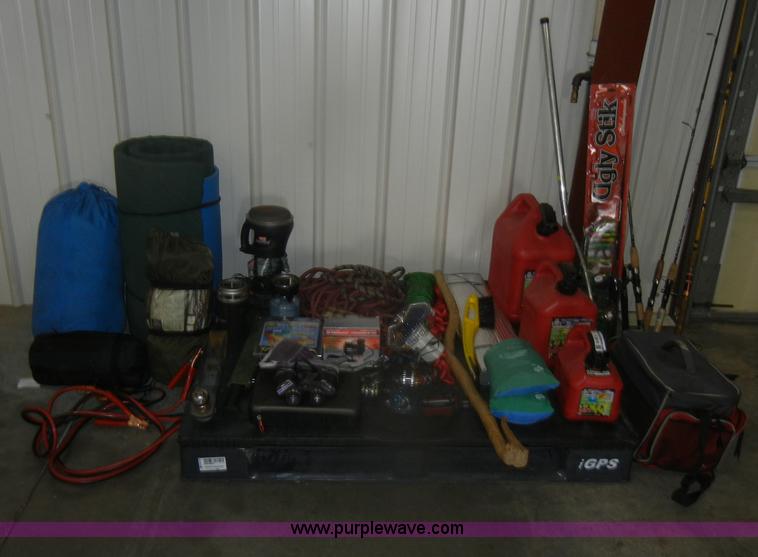 image for item O9618 Assorted outdoor equipment