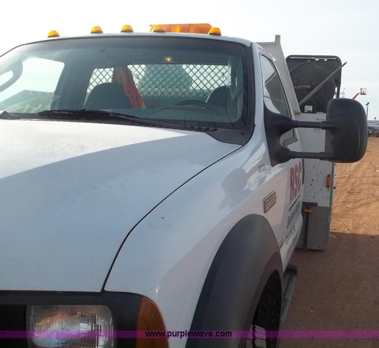 image for item B1510 2006 Ford F550 XL Super Duty service truck