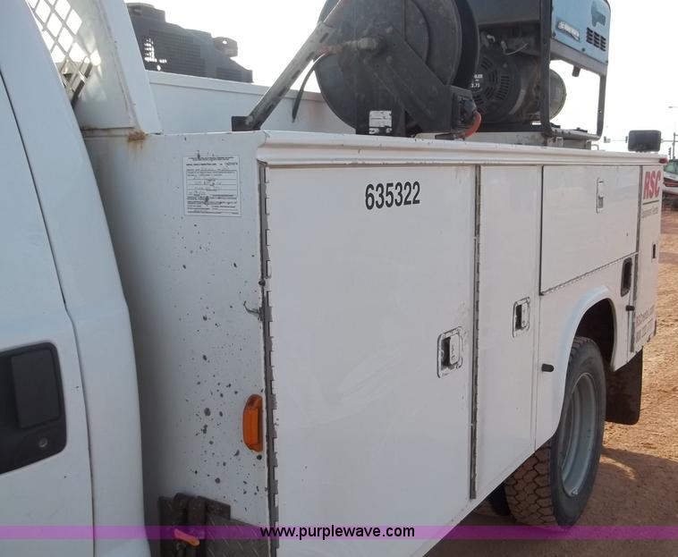 image for item B1510 2006 Ford F550 XL Super Duty service truck