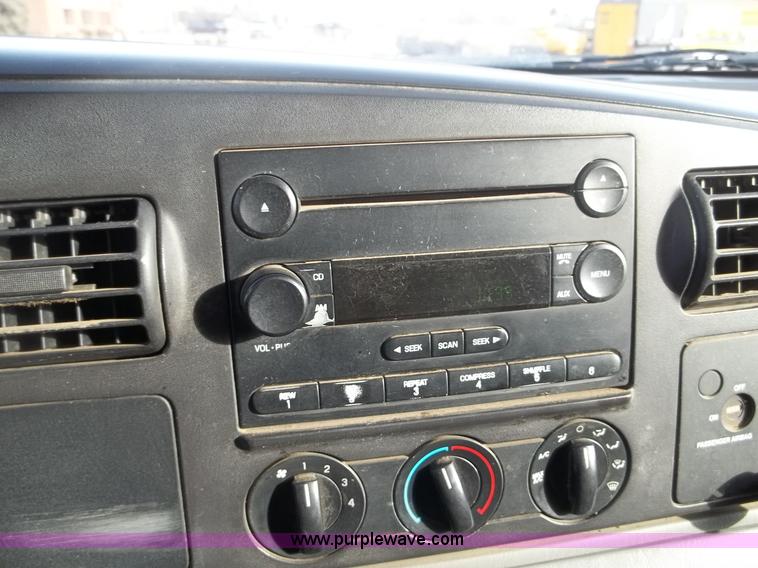 image for item B1510 2006 Ford F550 XL Super Duty service truck