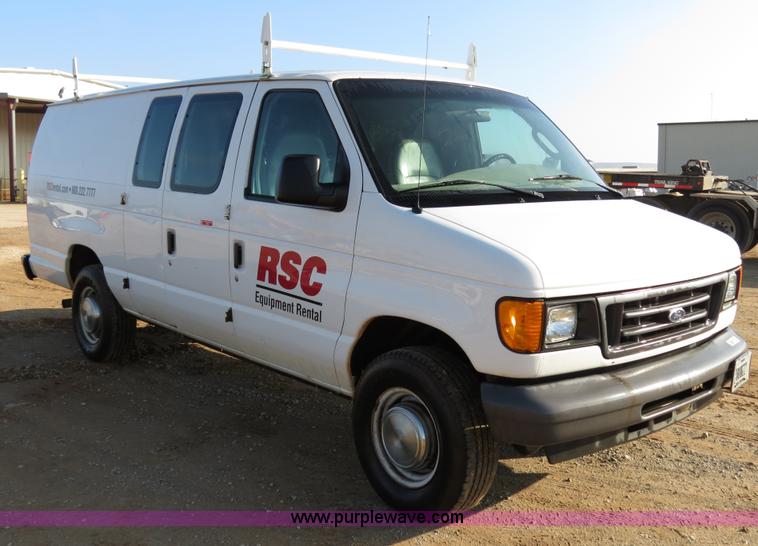 image for item B4535 2006 Ford Econoline E350 Super Duty cargo van