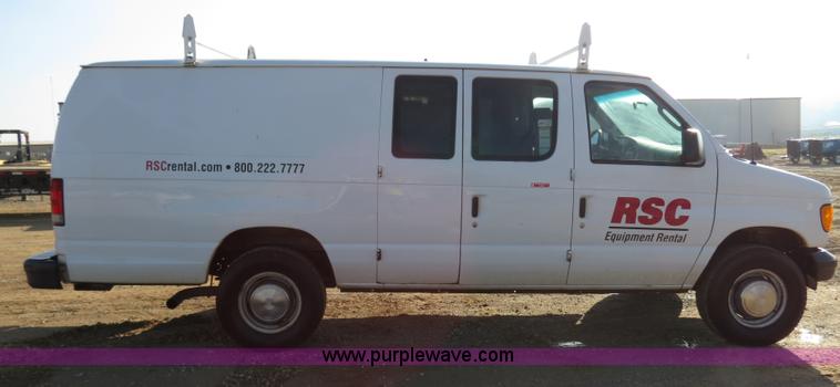 image for item B4535 2006 Ford Econoline E350 Super Duty cargo van