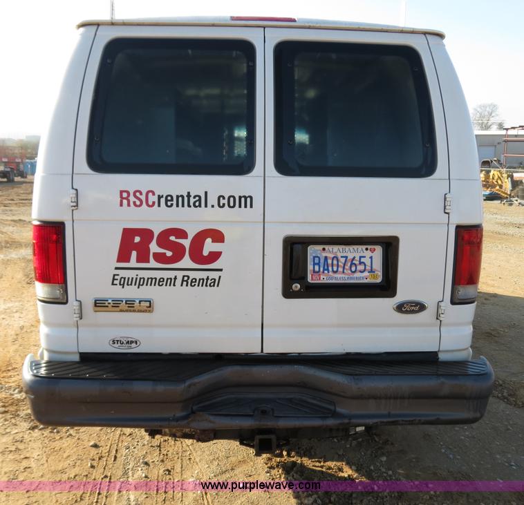 image for item B4535 2006 Ford Econoline E350 Super Duty cargo van