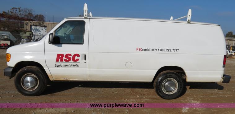 image for item B4535 2006 Ford Econoline E350 Super Duty cargo van