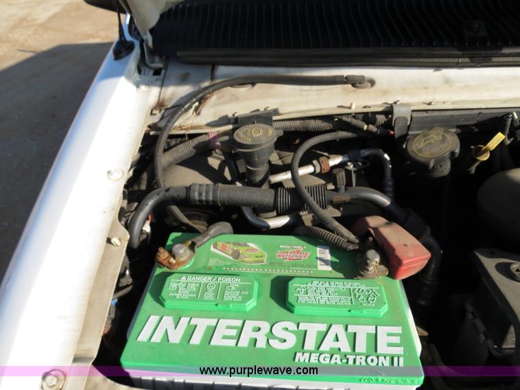 image for item B4535 2006 Ford Econoline E350 Super Duty cargo van