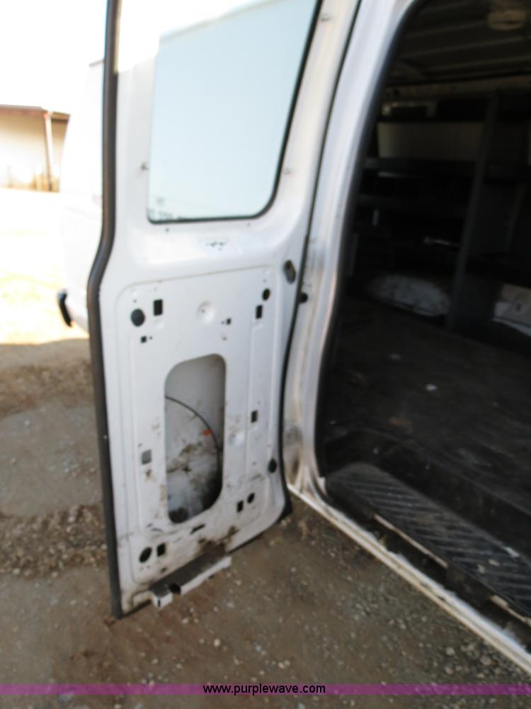 image for item B4535 2006 Ford Econoline E350 Super Duty cargo van