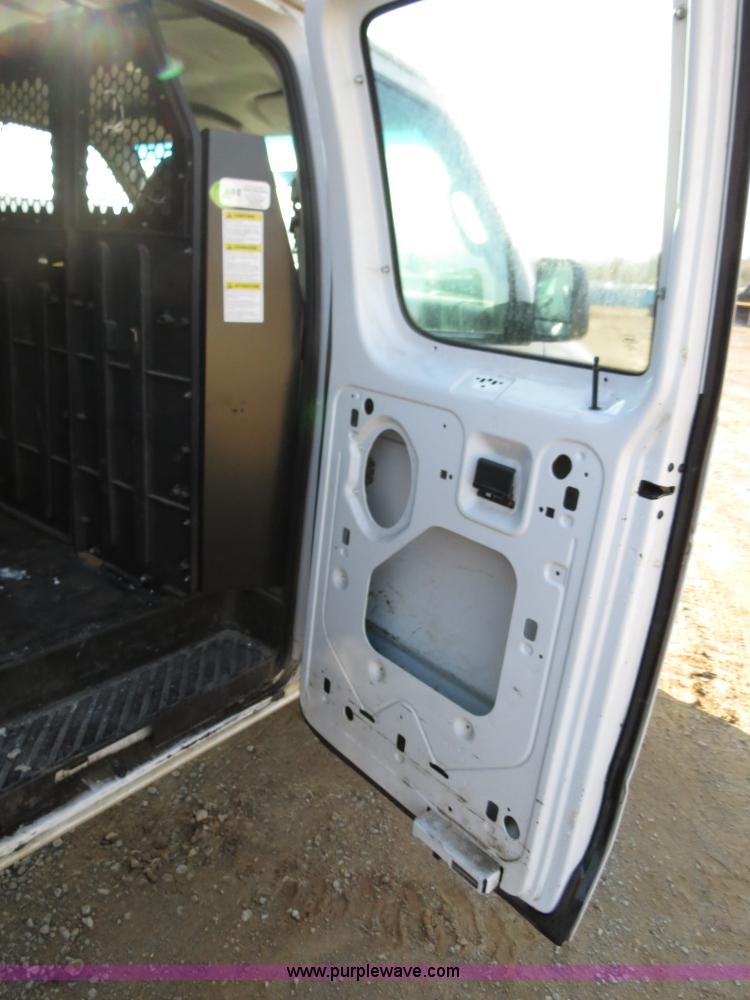 image for item B4535 2006 Ford Econoline E350 Super Duty cargo van