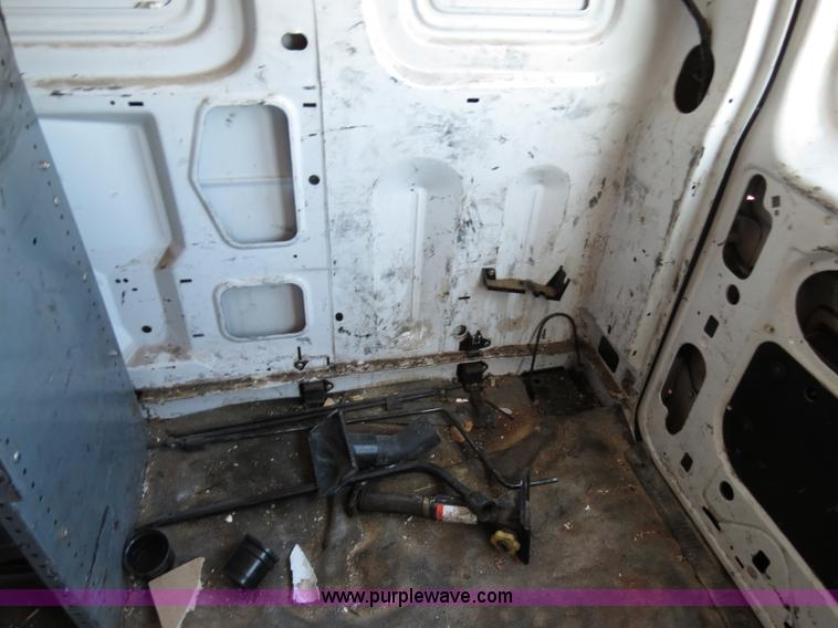 image for item B4535 2006 Ford Econoline E350 Super Duty cargo van