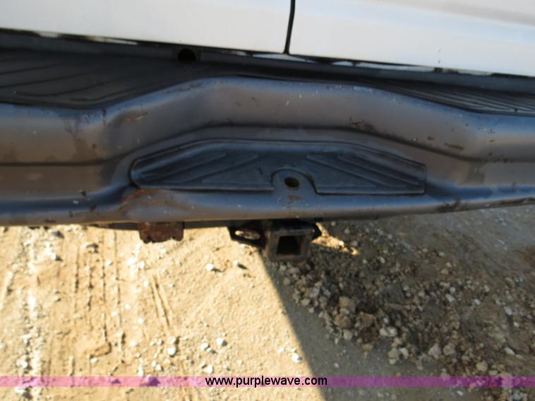 image for item B4535 2006 Ford Econoline E350 Super Duty cargo van