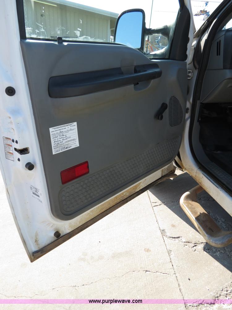 image for item B4536 2005 Ford F350 service truck