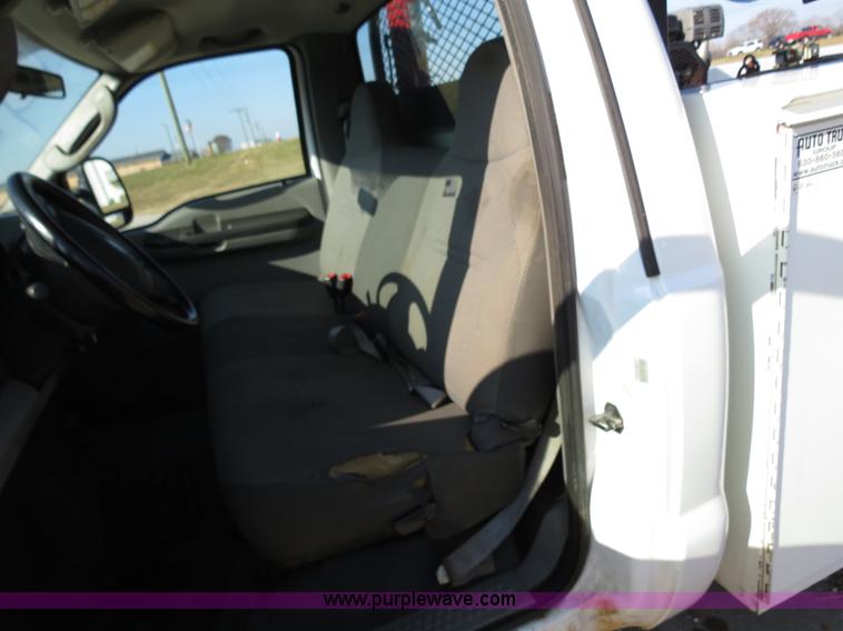 image for item B4536 2005 Ford F350 service truck