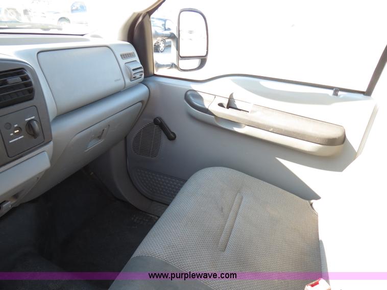 image for item B4536 2005 Ford F350 service truck