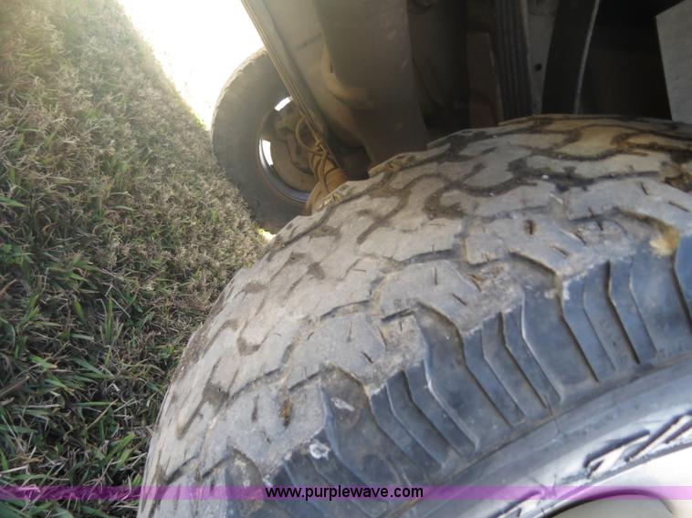 image for item B4536 2005 Ford F350 service truck