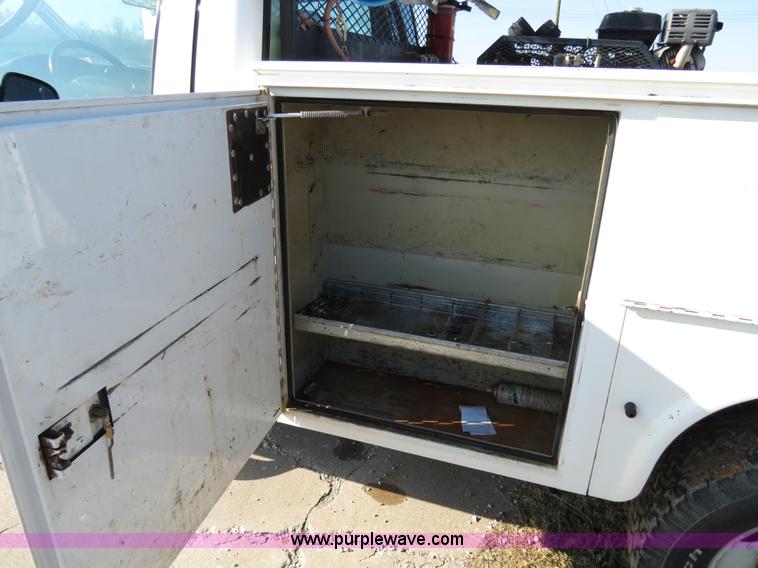 image for item B4536 2005 Ford F350 service truck