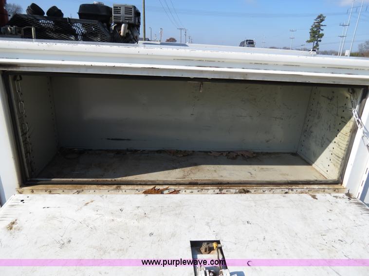 image for item B4536 2005 Ford F350 service truck