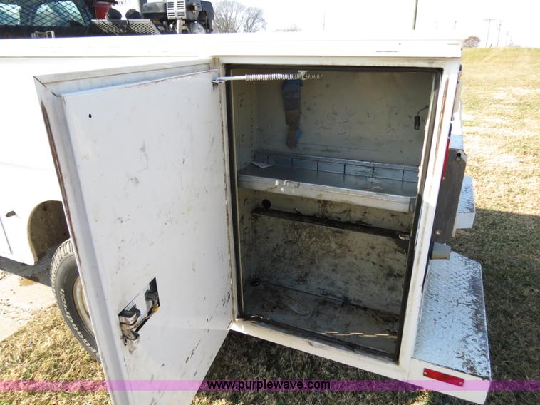 image for item B4536 2005 Ford F350 service truck