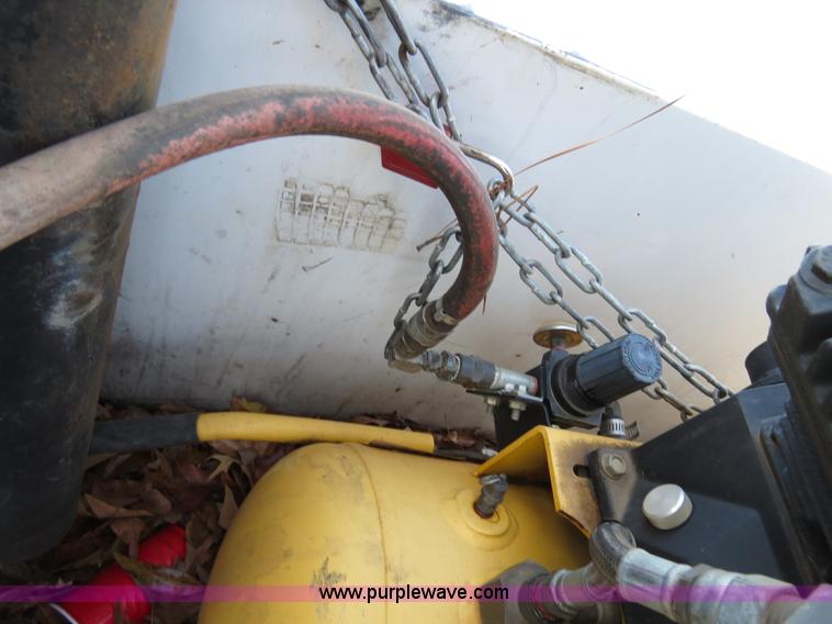 image for item B4536 2005 Ford F350 service truck